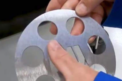 定制化表面处理：适应多变需求的拉丝机