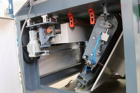 钣金去毛刺机的工作原理